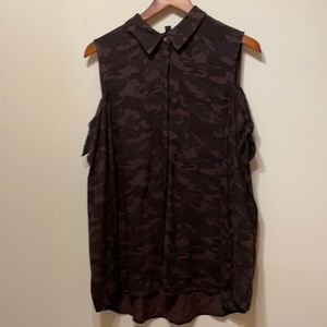 Cold shoulder camouflage shirt